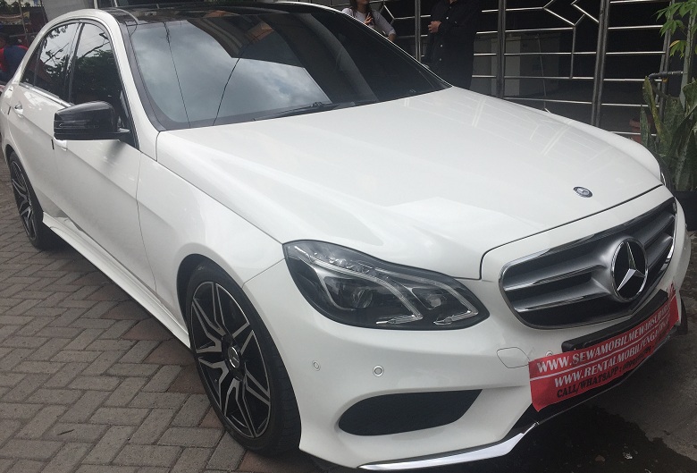 sewa alphard surabaya, sewa mobil alphard surabaya, rental alphard surabaya, rental mobil alphard surabaya, rental sewa mercedes benz E Class putih surabaya