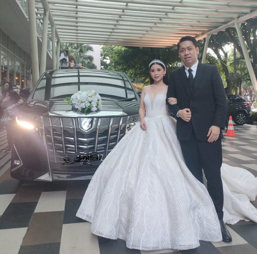sewa alphard surabaya, sewa mobil alphard surabaya, rental alphard surabaya, rental mobil alphard surabaya, rental sewa alphard HEV sewa alphard surabaya